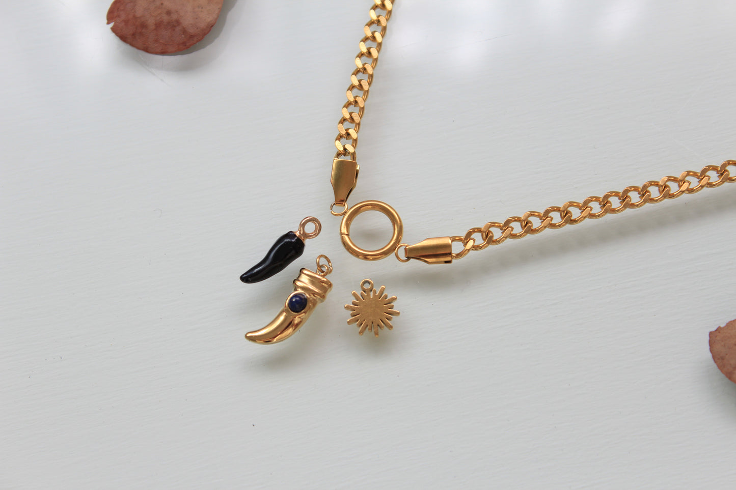 Charm cornicello negro